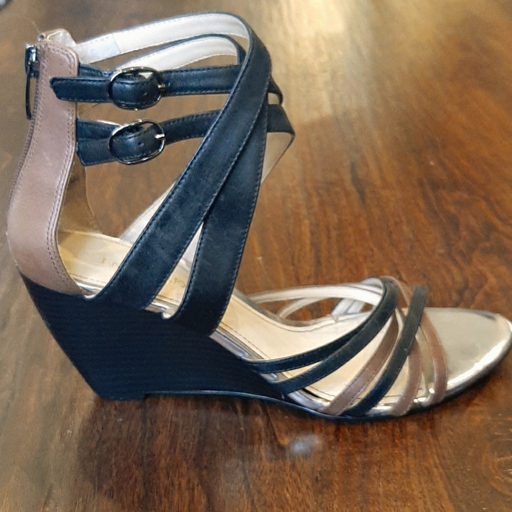Enzo Angiolini strappy wedge heels 8.5